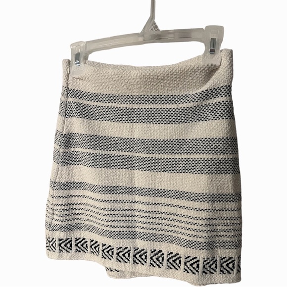 A Zara Knit skirt in size small - Picture 7 of 7
